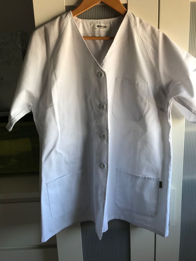 Blusa uniforme Juanju blanca talla L