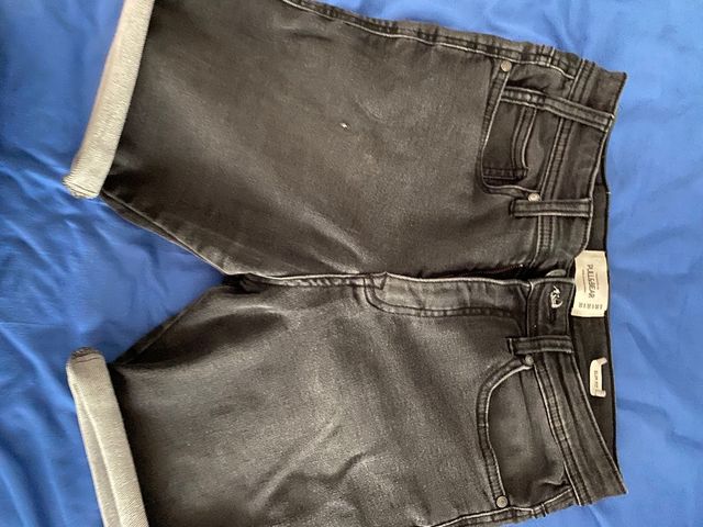Pantalón corto negro elástico de niño
