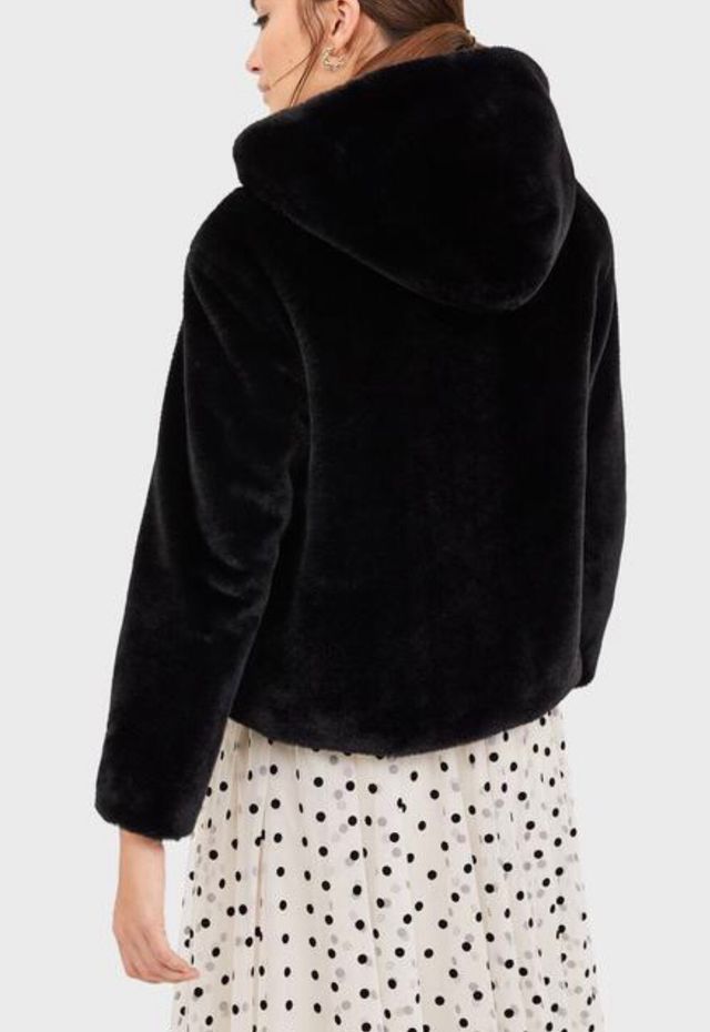 Chaqueta pelo negro NUEVA