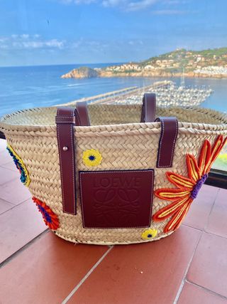 Capazo Loewe edición limitada. ORIGINAL de segunda mano por 400 EUR en  Barcelona en WALLAPOP