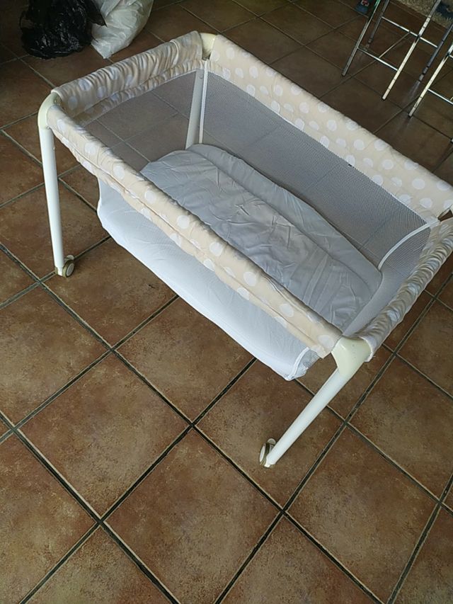 cuna de topos marron