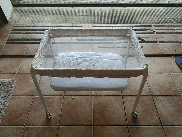 cuna de topos marron