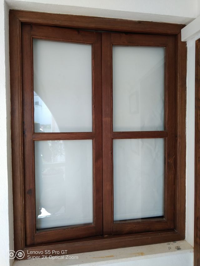 ventana de madera