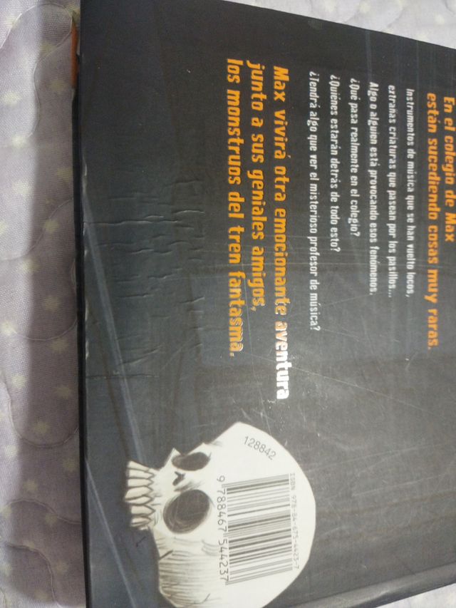 Todos mis Monstruos. Fantasmas en el colegio.