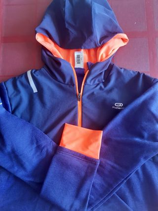 Sudadera térmica deportiva Decathlon talla 14 de segunda mano por 10 EUR en  Valencia en WALLAPOP