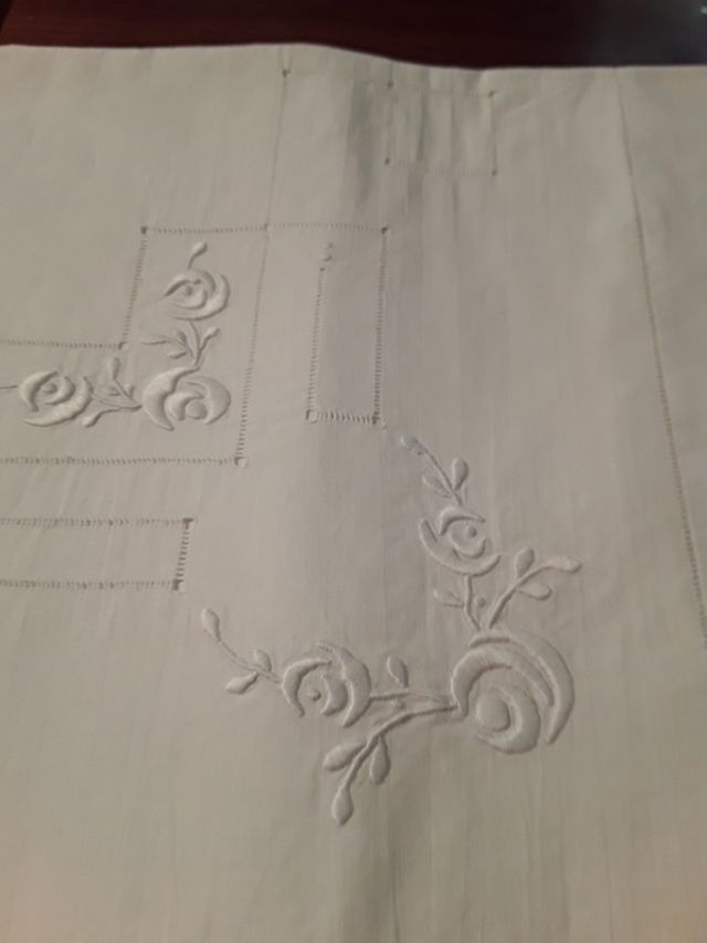 Conjunto de roupa de cama antiga bordada à mão (de alta qualidade)