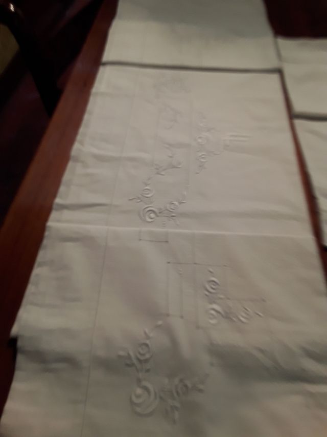 Conjunto de roupa de cama antiga bordada à mão (de alta qualidade)