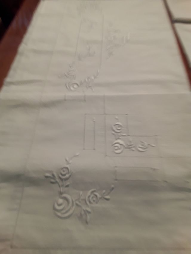 Conjunto de roupa de cama antiga bordada à mão (de alta qualidade)