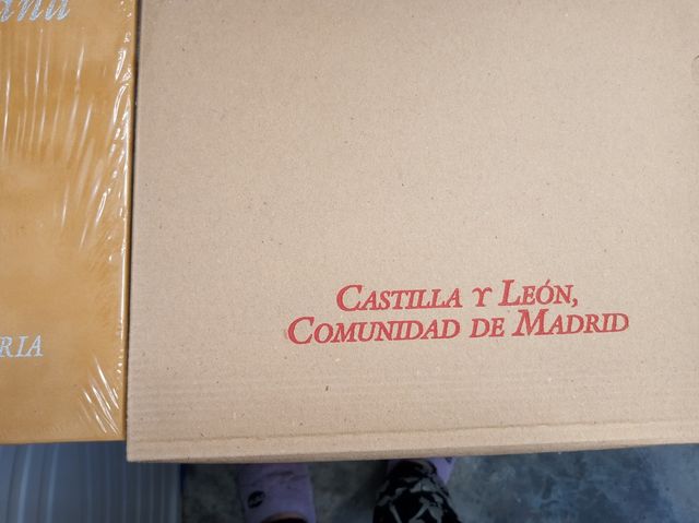 colección de libros de pueblos y paraísos de Españ