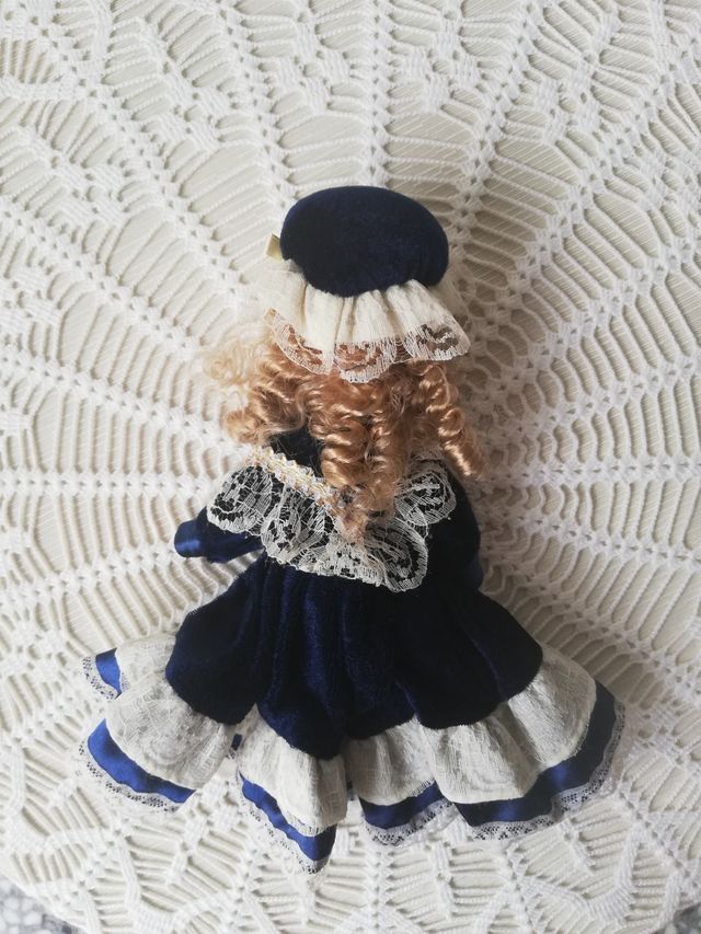 muñeca de porcelana