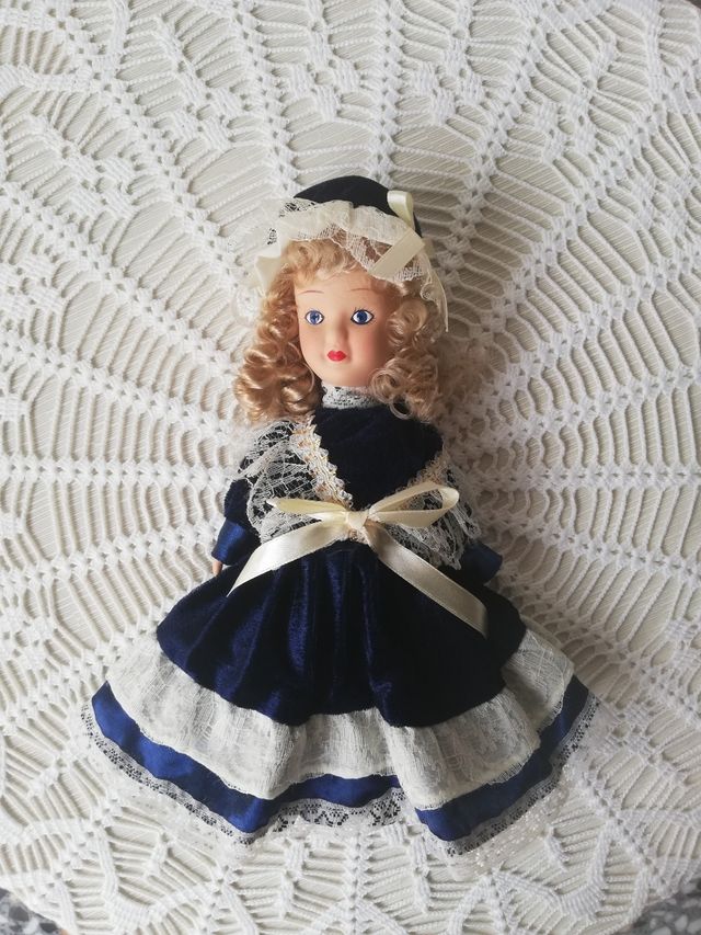 muñeca de porcelana