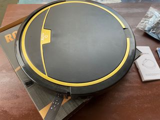 Robot aspirador tipo Roomba de segunda mano por 55 EUR en Premià de Mar en  WALLAPOP