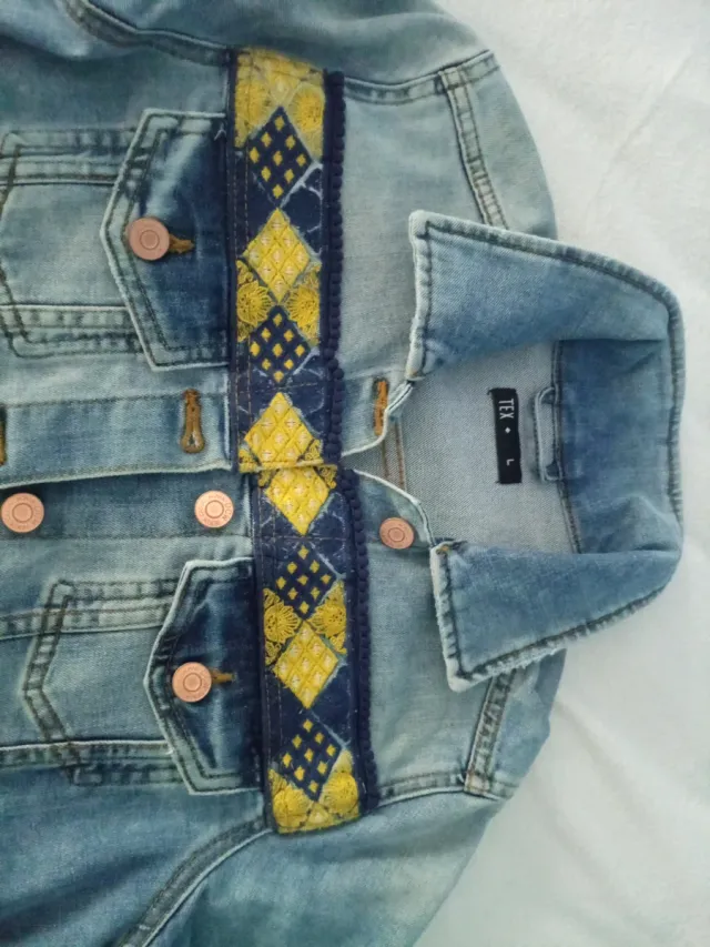 cazadora vaquera niña o mujer