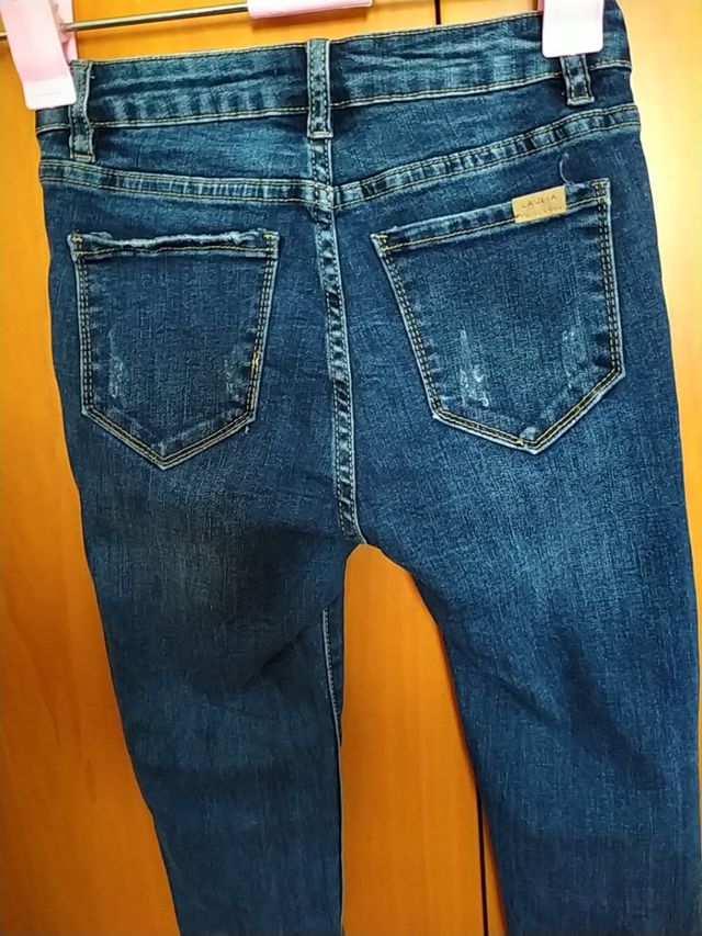 pantalón tejano pitillo talla 36 tipo desgastado