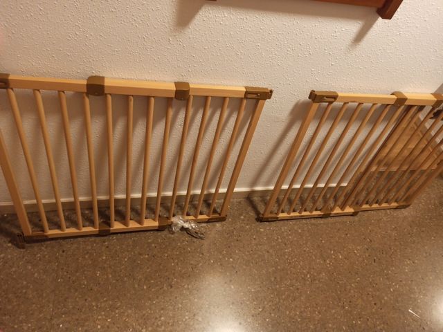 Dos puertas de seguridad para bebés de segunda mano por 40 € en El Pont