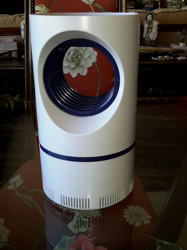 Luz ultravioleta, auyenta mosquitos.