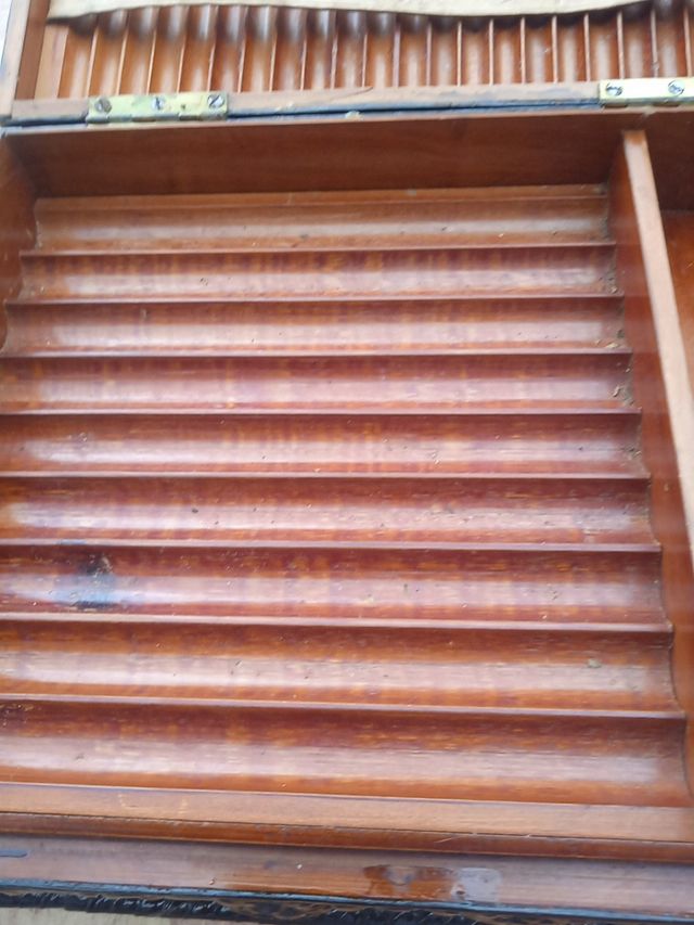 Caja Antigua de Cuero