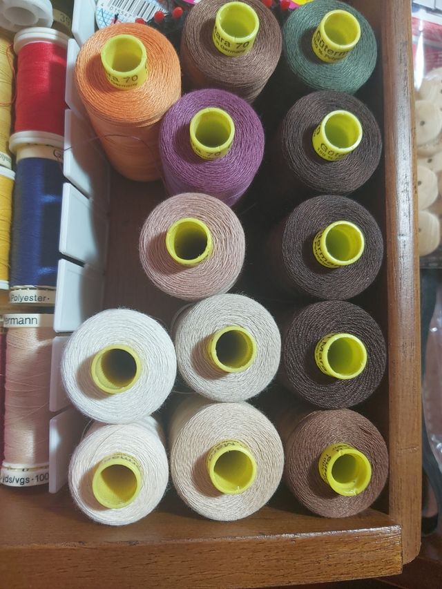 hilos Gütermann M403 y Gütermann Mara 70