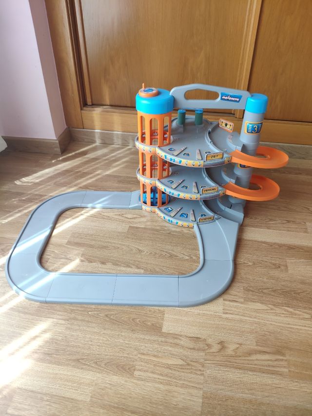 PARQUING LAVADERO COCHES