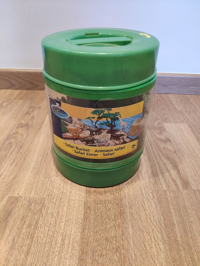 CUBO DE ANIMALES + LETRAS Y NÚMEROS IMANTADOS