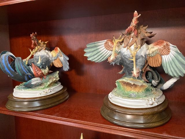 Juego gallos de porcelana