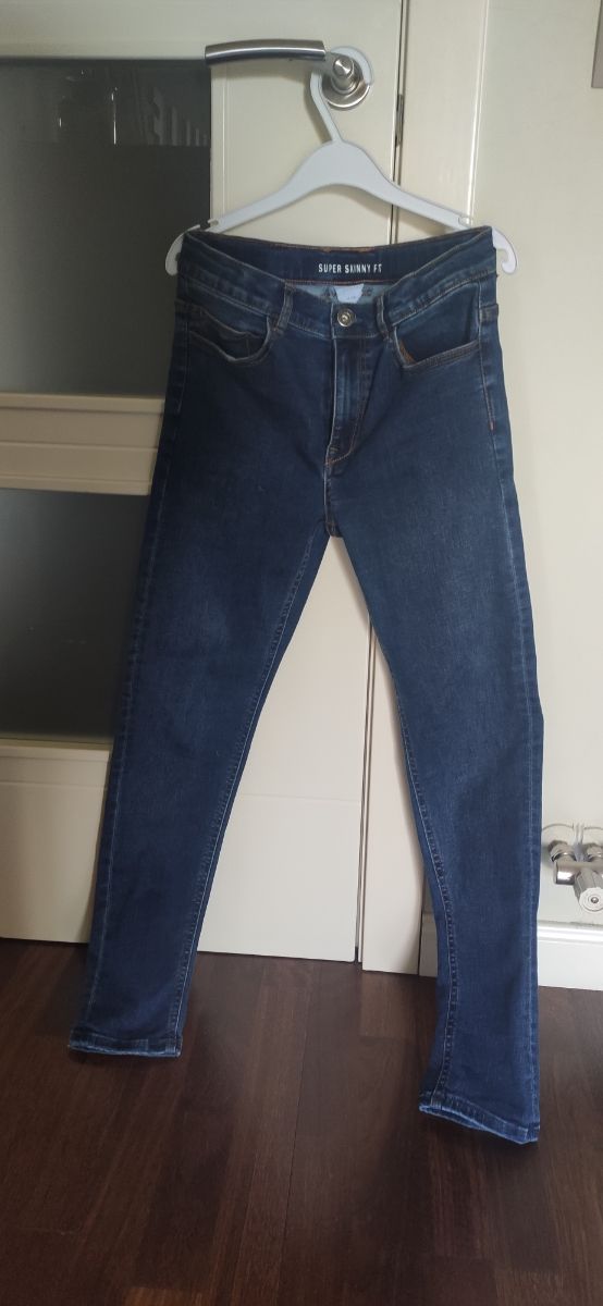 pantalón super skinny