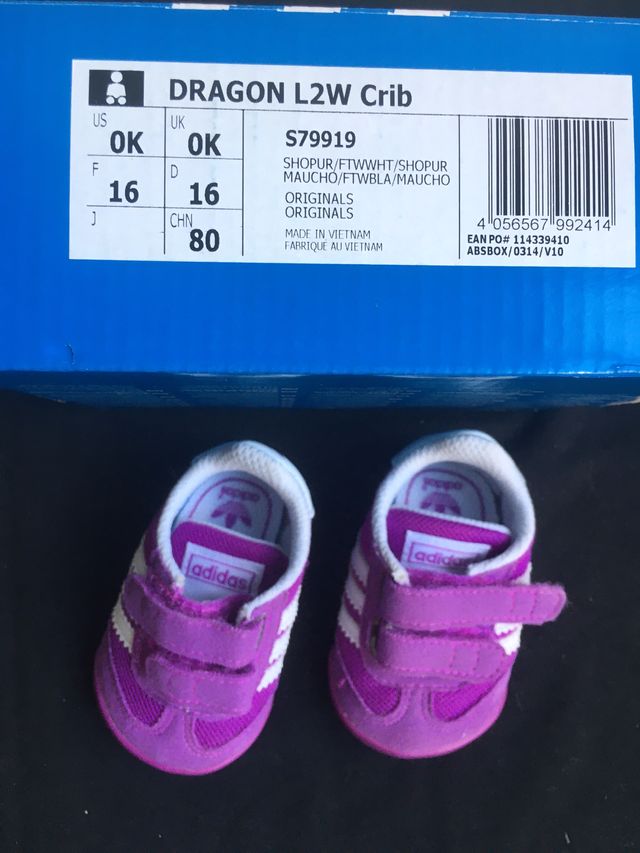 Zapato bebe adidas md. Dragon t/ 16. Color morado.