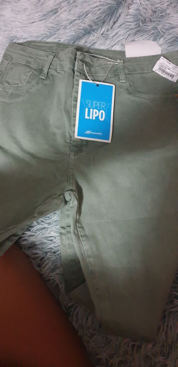 pantalón súper ligo