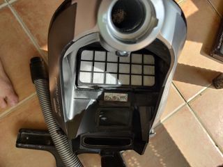 Aspirador Rowenta 6951ea xtrem power cyclonic de segunda mano por 45 EUR en  San Jorge en WALLAPOP