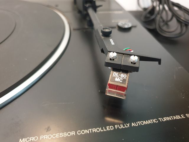 Tocadiscos automático Denon DP-23F