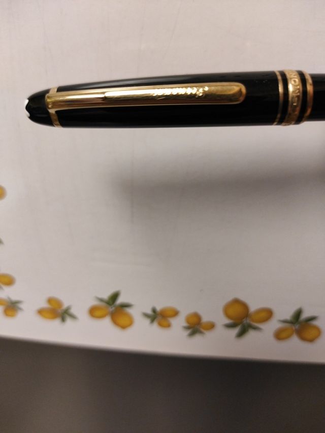 Caneta gravada Montblanc Meisterstuck.