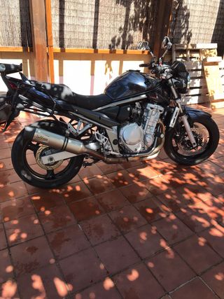 Fijaciones para las maletas de SUZUKI BANDIT 650 ABS - Shad - Engineered  for riding