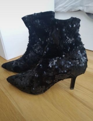 Botines de lentejuelas de ZARA. de segunda mano por 15 EUR en Getafe en  WALLAPOP