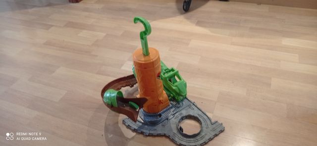 serpiente calanzadora de coches