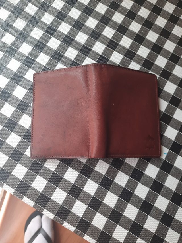 cartera de piel