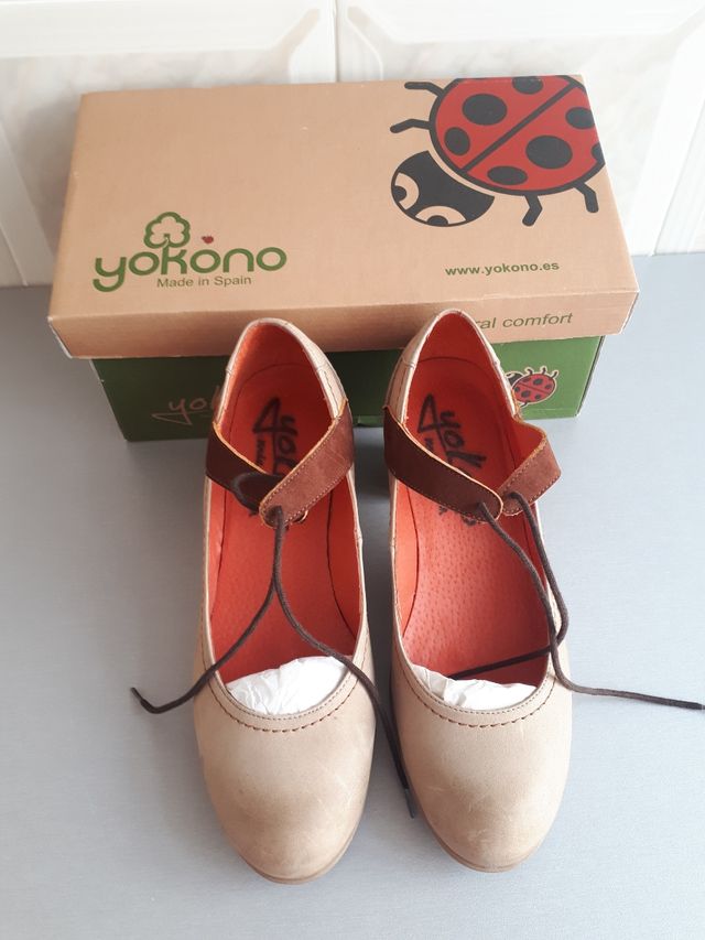 Zapatos de salón Yokono