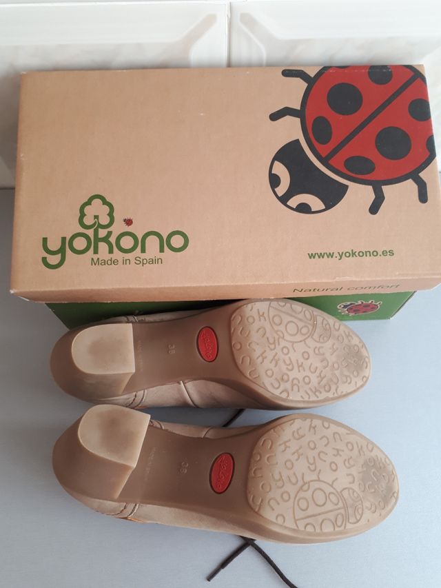 Zapatos de salón Yokono