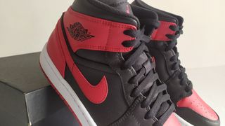 Nike Air Jordan 1 Mid Banned custom personalizadas de segunda mano por 240  EUR en Valladolid en WALLAPOP