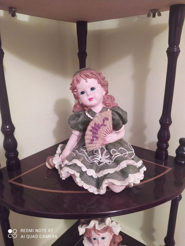 Figuras de muñecas de porcelana