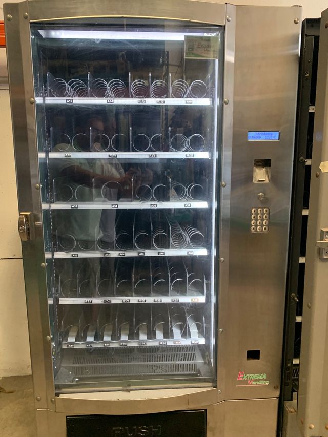 Máquina de snacks bianchi 685 anti vandálica