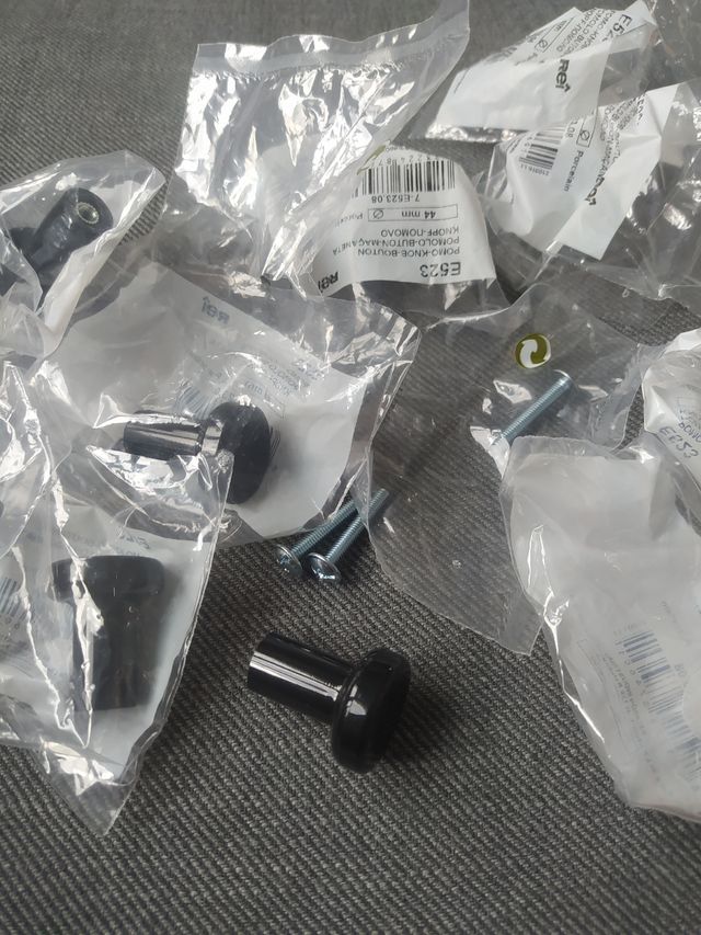 Tiradores negros (10 ud)