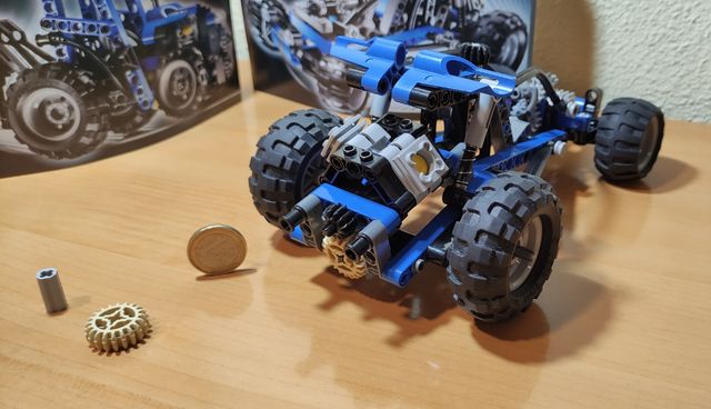 Lego Technic 2x1 8296 Buggi del desierto y Tractor
