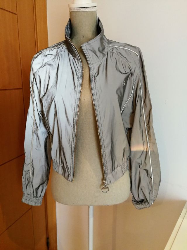 Chaqueta corta reflectante