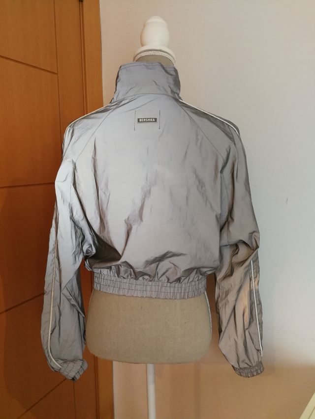 Chaqueta corta reflectante