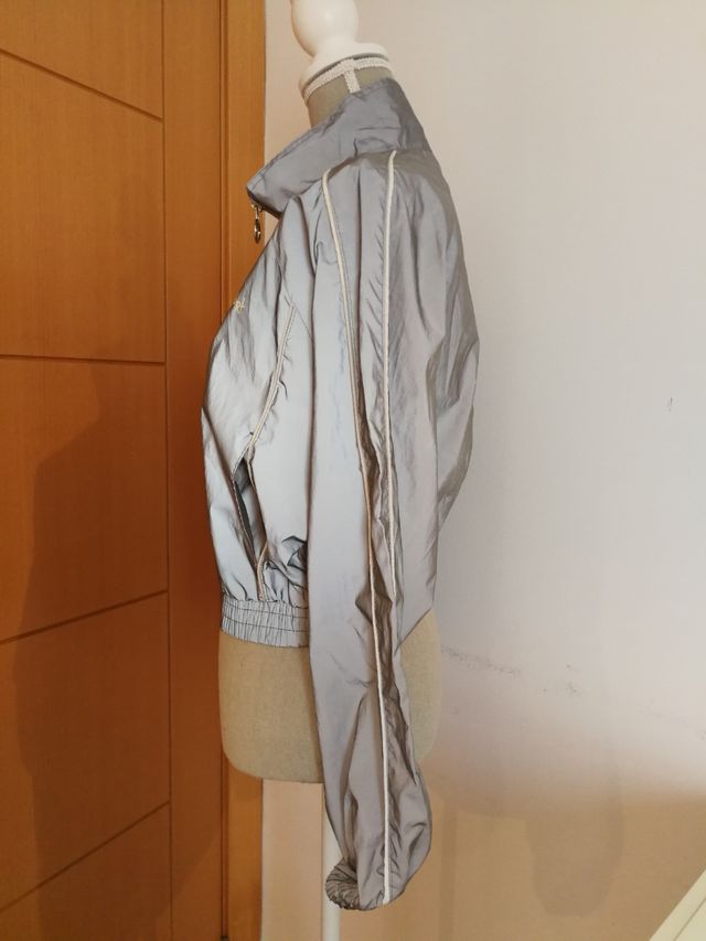 Chaqueta corta reflectante