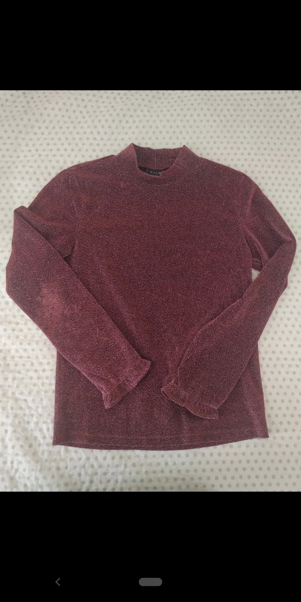 blusa semitransparente