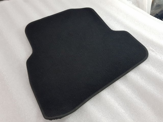 Alfombrilla trasera VW Polo/Golf.