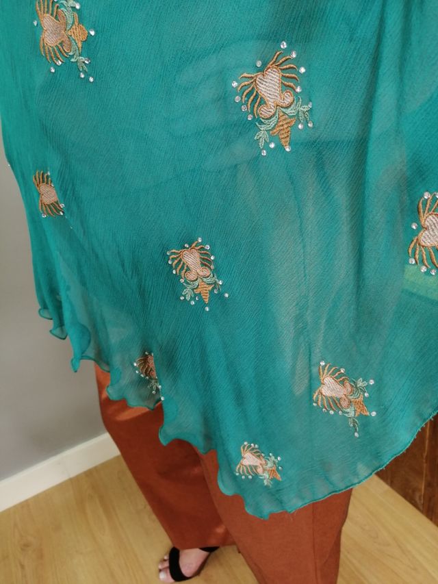 Traje de fiesta de seda India talla 62-64