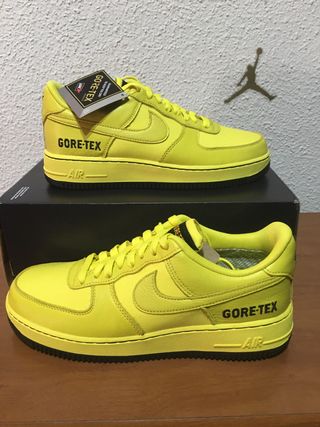 Zapatillas Nike air forcé 1 GORE- TEX talla 42 de segunda mano por 140 EUR  en Alicante en WALLAPOP