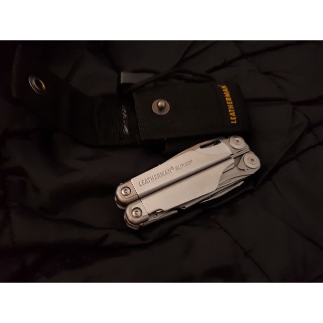 leatherman Surge